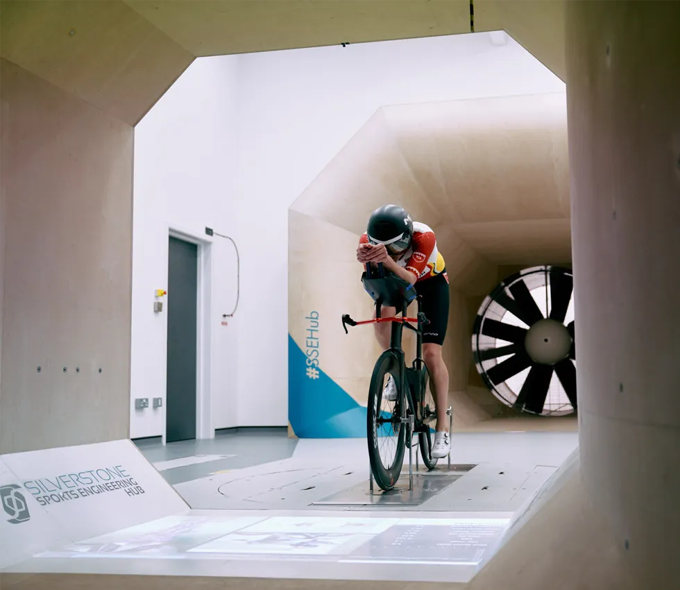 Project Moonshot: Custom Triathlonbekleidung mit Vorteq